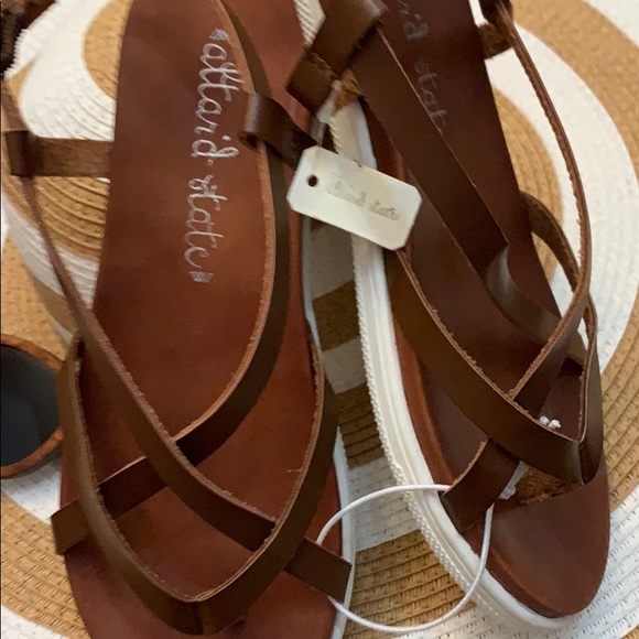 ⭐️⭐️ NWT Altar’d State Sandal SZ 7 Summer Fun ⭐️⭐️ - Picture 7 of 8